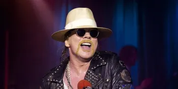 Axl Rose Kecolongan Perhiasan Rp1,8 Miliar