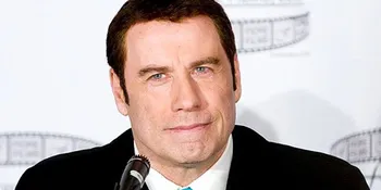 Pria Ini Pernah Jadi Pacar John Travolta!