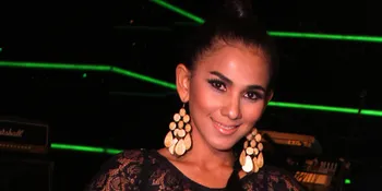 Inilah Kado Spesial Ultah Nova Eliza