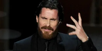 Christian Bale Punya Hobi Koleksi Janin!