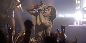 Riasan Tom Cruise Sebagai Rocker Bingungkan Suri