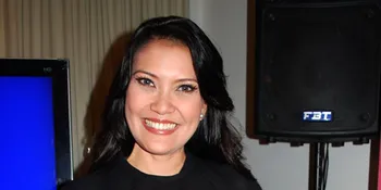 Becky Tumewu Terintimidasi Rasa Kurang Percaya Diri