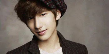 Berwajah Baby Face, Minwoo Boyfriend Pamer Otot Seksi