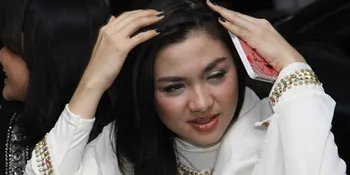 Almarhum Sang Ayah Ingin Lihat Vicky Shu Menikah