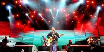 Ada Insiden Pembakaran, Iwan Fals Nyanyikan Satu Nusa Satu Bangsa