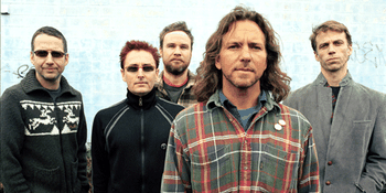 Pearl Jam Ucapkan Belasungkawa Pada Korban Konser Radiohead