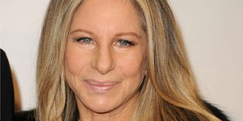 Setelah 16 Tahun, Barbra Streisand Kembali Sutradarai Film