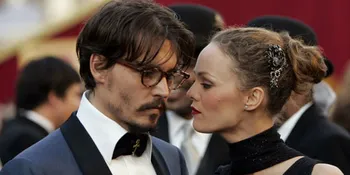 Pasangan Hollywood Ini Tinggal Bersama Tanpa Pernikahan!