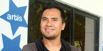 Saipul Jamiell Dekat Dengan Dua Wanita