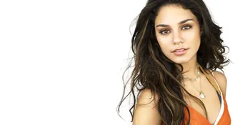 Wah! Bra Vanessa Hudgens Kelihatan!