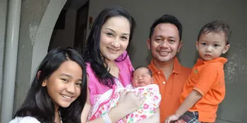 Mona Ratuliu Namai Anak Dengan Tokoh Film LION KING