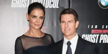 Ada Strategi di Balik Gugatan Cerai Katie Holmes?