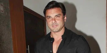 Mobil Sohail Khan Tabrak Nenek Hingga Tewas