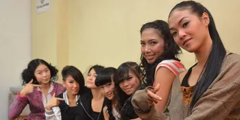 Iconia Berkumpul Untuk 7 Icons