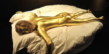 7 Memorabilia Ikonik Seri 'JAMES BOND'