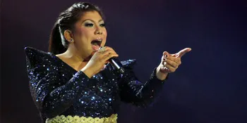 Selamat Regina Jadi Jawara Indonesian Idol 2012!