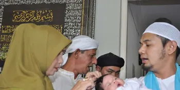 Aqiqah, Anak Ustad Guntur Bumi - Puput Melati Batal Dibotakin