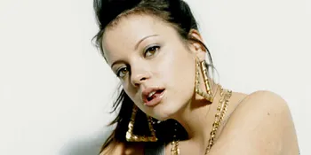 Congrats! Lily Allen Hamil Anak Kedua