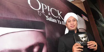 Opick Ingin Jual Album di Warteg