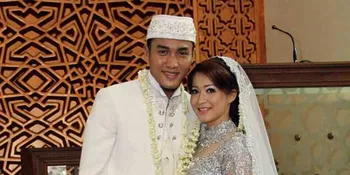 Karangan Bunga Penuhi Area Pernikahan Okie - Gunawan