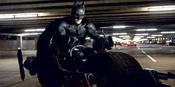 Review Buruk 'THE DARK KNIGHT RISES' Diserang Pembaca