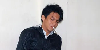 Telur Asin, Santapan Sahur Ariel Di Rutan