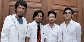 Peterpan Vakum, Reza Tidur di Masjid