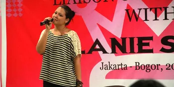 Belajar Jadi LO Bareng Melanie Subono