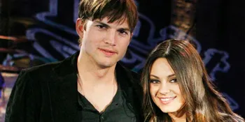 Ashton Kutcher - Mila Kunis Pamer Kemesraan Ala Remaja