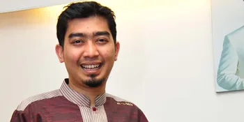 Programnya Ditegur, Ustad Solmed Santai