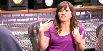 Kelly Clarkson Ternyata Bukan Sembarang Popstar