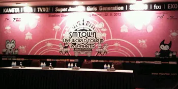 Promotor Larang Penonton Festival SMTOWN Jakarta Pakai High Heels