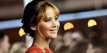 Jennifer Lawrence Digaji Puluhan Miliar Untuk 'CATCHING FIRE'