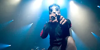 Vokalis Slipknot Pingsan di Tengah Show