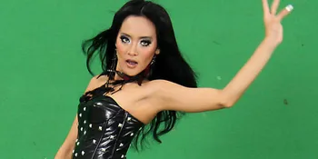 Inilah Alasan Ina Kamarie Tutup Akun Twitter dan BB