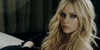 Avril Lavigne Tunangan Dengan Chad Kroeger?
