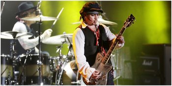 10 Aktor Dunia yang Pernah Aktif Sebagai Musisi, Ada Keanu Reeves Hingga Johnny Depp