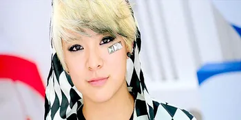 10 Wajah Androgini Amber, Member Girlband K-Pop f(x)