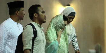 215 Polisi Amankan Pernikahan Agus - Bella Saphira