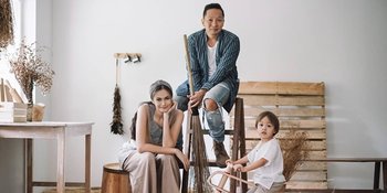 25 Selebriti Indonesia yang Kerap bikin Caption Lucu di Instagram