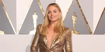 4 Bulan Menikah, Margot Robbie Tengah Berbadan Dua?