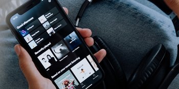 40 Rekomendasi Lagu Sedih Indonesia dari Masa ke Masa yang Menyentuh Hati, Cocok Menemani Saat Galau