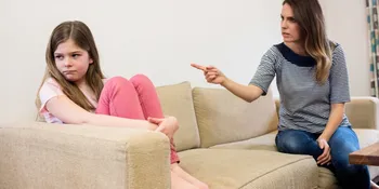 5 Ciri Kepribadian Anak yang Tumbuh Penuh Kritik Orang Tua, Waspadai Bahayanya