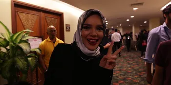 6 Tahun Menikah, Ini Hal Yang Dipelajari Dewi Sandra Dari Suami