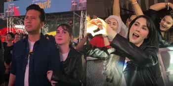 7 Potret Arumi Bachsin Dibuat Melting Nonton Emil Dardak Manggung