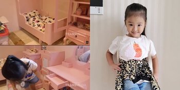 7 Potret Kamar Thalia Putri Onsu, Penuh Nuansa Pink dengan Meja Rias Mini