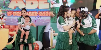9 Potret Perayaan Ulang Tahun Pertama Baby Abe Anak Momo Geisha, Mewah Dengan Tema Olahraga - Penampilan Sang Mama Jadi Sorotan