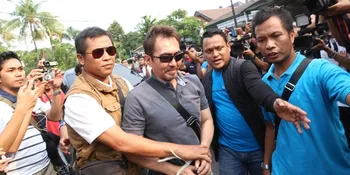 Aa Gatot Brajamusti Dapatkan Senjata Dari Mantan Pejabat 'AS'