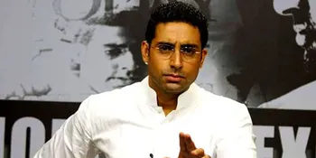 Abhishek Bachchan Produser, Amitabh Bachchan Pemainnya