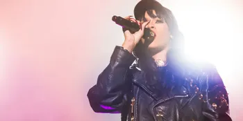 Ada Eminem dan Chris Brown di Album Baru Rihanna